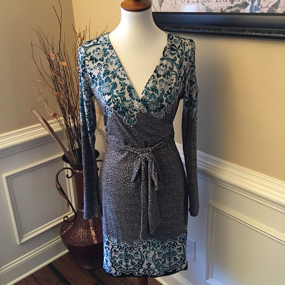 Nicole Miller Cold Shoulder Faux Wrap Dress M